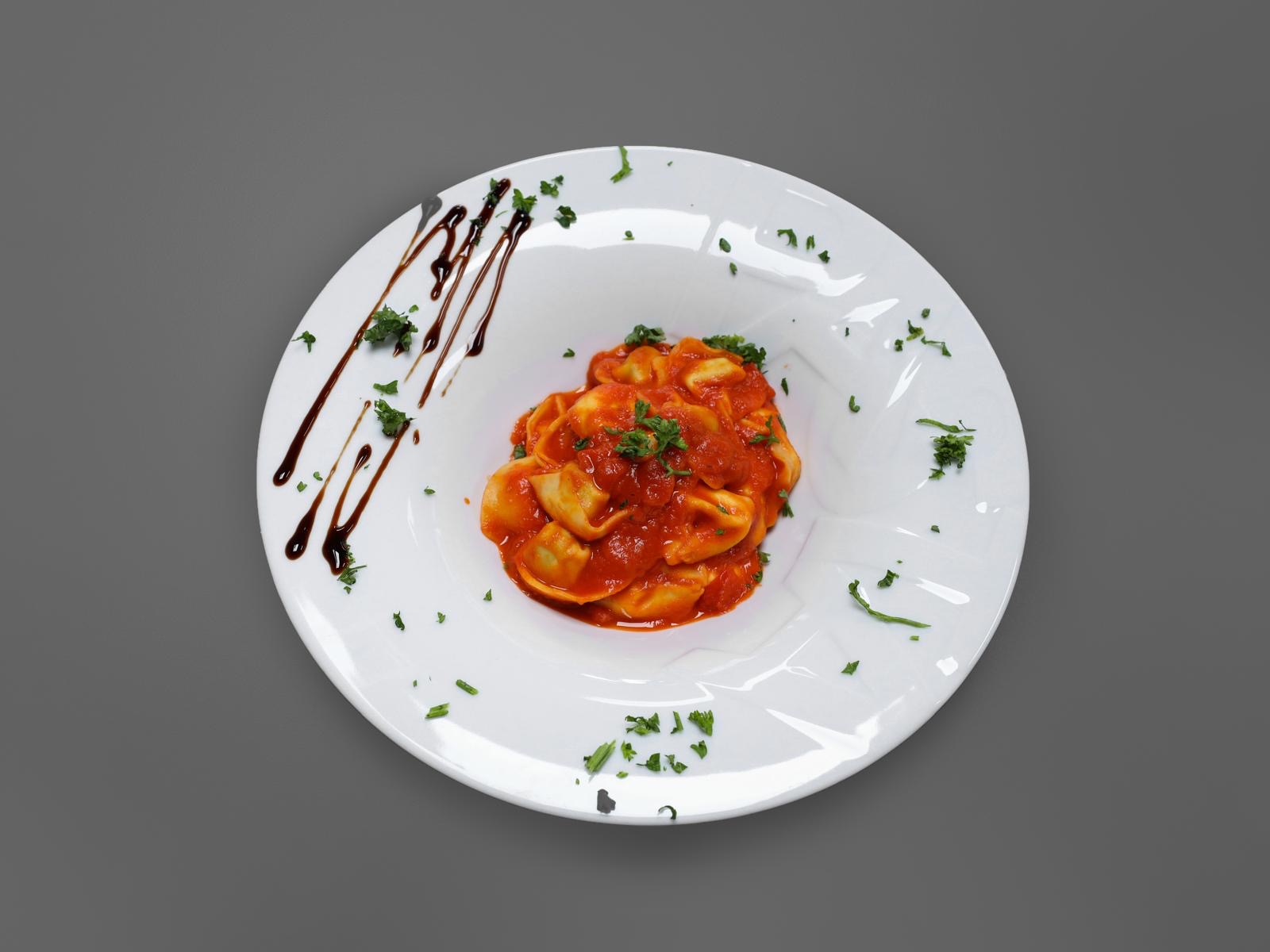 Tortellini al Pomodoro